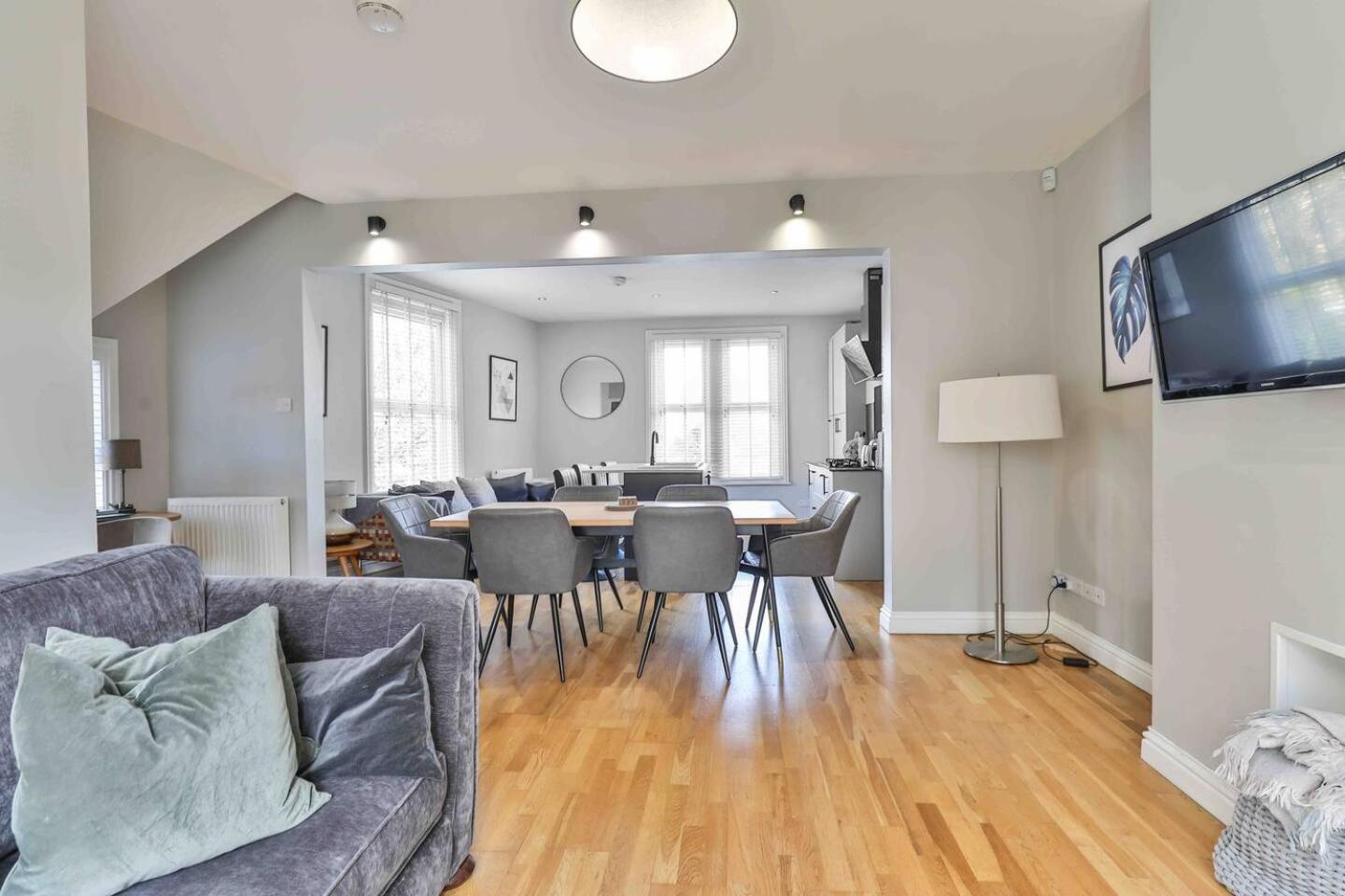 Stylish & Spacious 3 Bed Apartment With Parking Sheffield Esterno foto